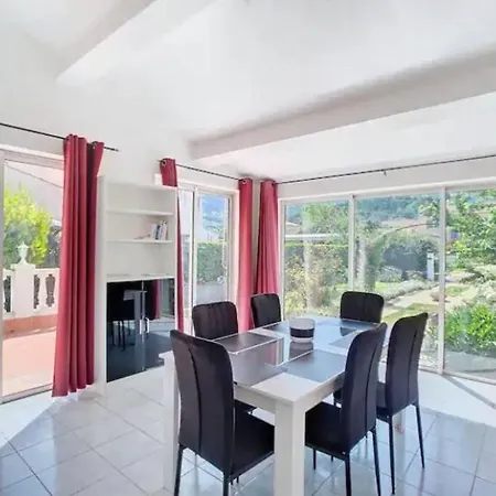 Super Maison 5 Pieces Avec Jardin ديني-ليه-بان