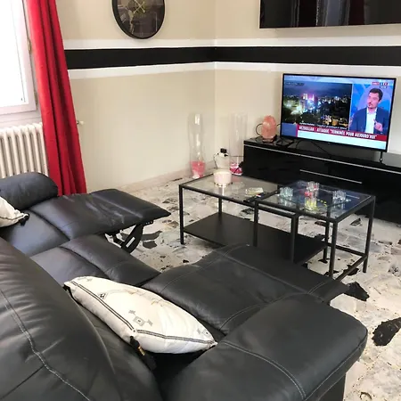 Villa Super Maison 5 Pieces Avec Jardin *
