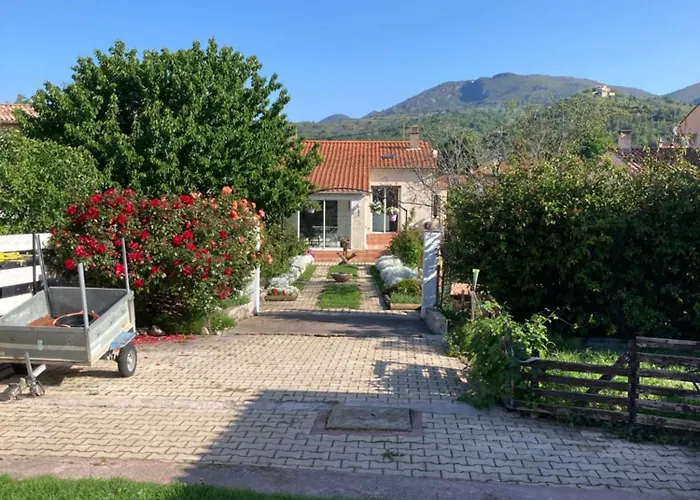 Villa Super Maison 5 Pieces Avec Jardin *